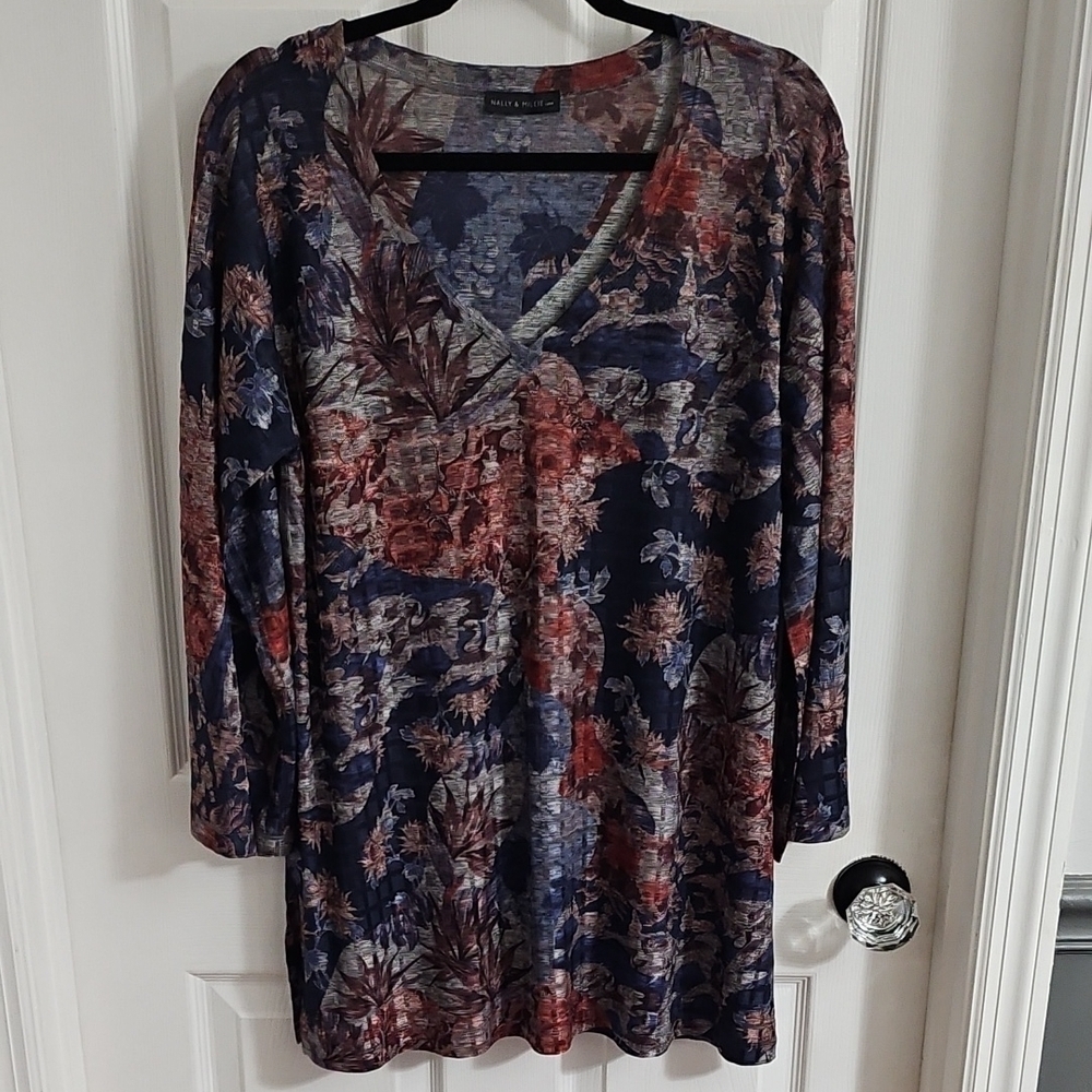 Nally & Millie Multicolor Floral V-Neck Tunic